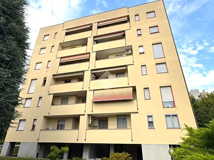 Appartamento trilocale in vendita in Via Sacco E Vanzetti, Senago