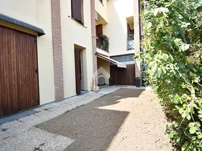 Appartamento trilocale in vendita in Via Torrione, Felino