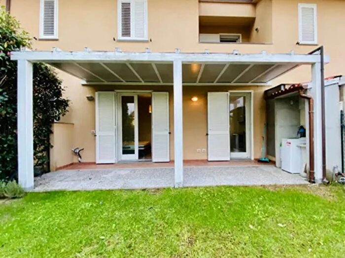 Appartamento trilocale in affitto in Via Gino Custer De Nobili, Lucca