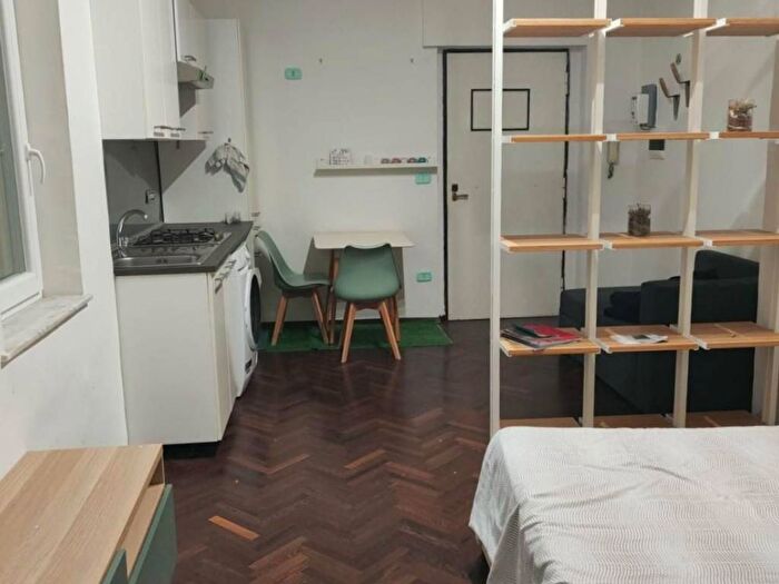 Appartamento monolocale in affitto in Via Toledo, Porto Municipio, Napoli