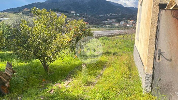 Casa quadrilocale in vendita in Via Montello N Piano T, Loano
