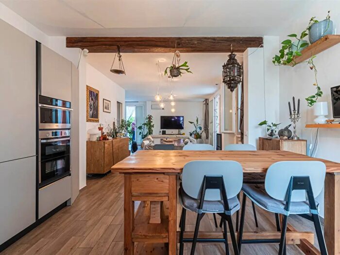 Casa con 8 locali in vendita in Via Canale, Castelfranco Emilia
