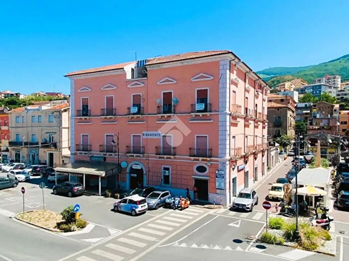 Appartamento trilocale in vendita in Via C d'Armi, Paola