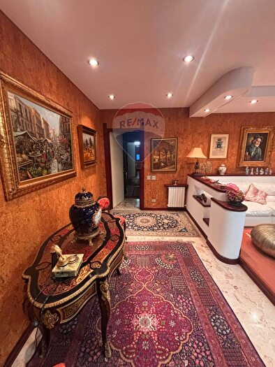 Appartamento con 10 locali in vendita in Via Nino di Franco, Augusta