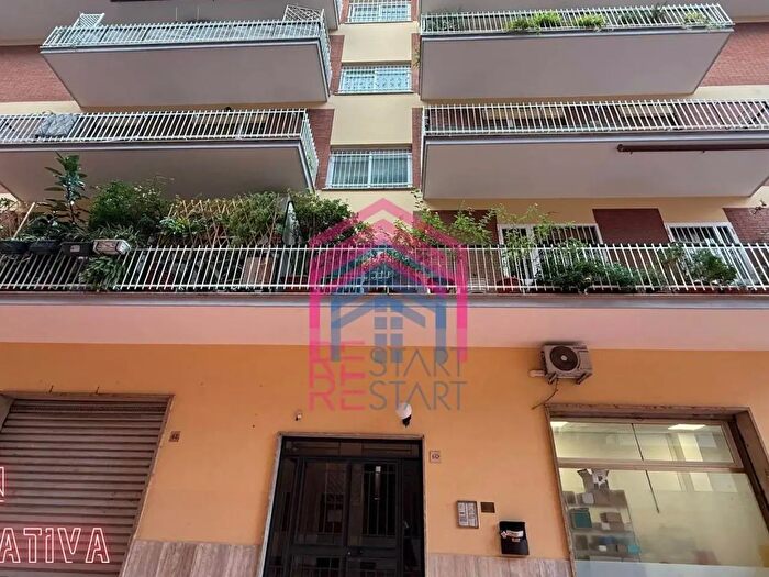 Appartamento trilocale in vendita in Via Dante Alighieri, Pomezia