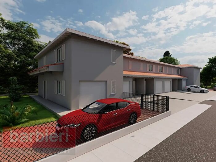 Appartamento trilocale in vendita in Via San Pantaleone, Ravenna