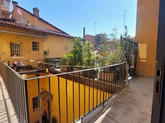 Appartamento quadrilocale in vendita in Via del Borgo di San Pietro, Bologna