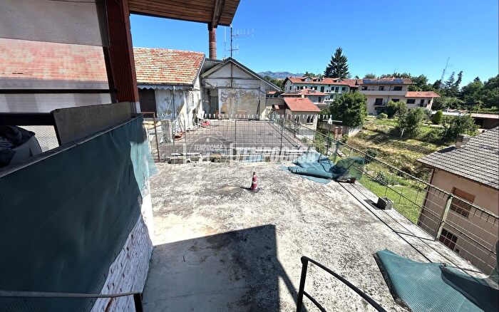 Appartamento quadrilocale in vendita in Strada La Specola, Biella