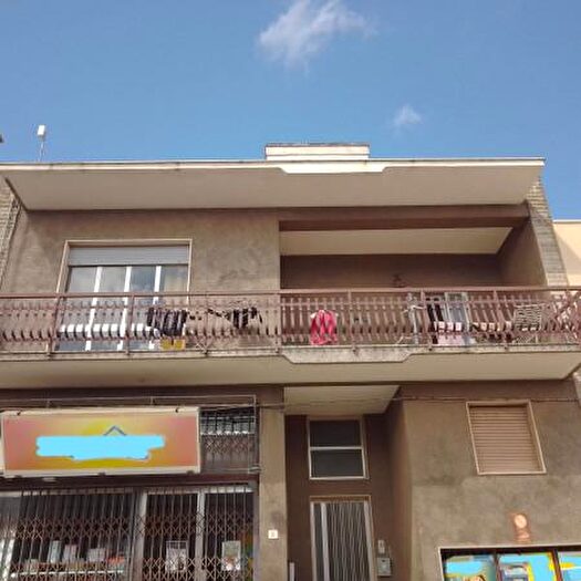 Appartamento con 6 locali in vendita in Via Settembre, Melendugno