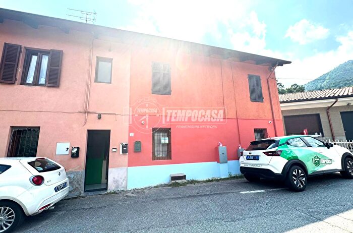 Appartamento bilocale in vendita in Via Castello, Val Della Torre