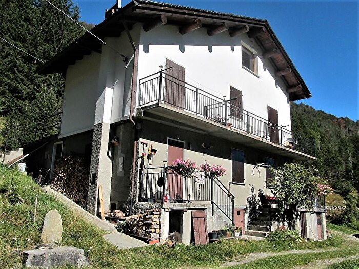 Appartamento bilocale in vendita in Chiesa In Valmalenco