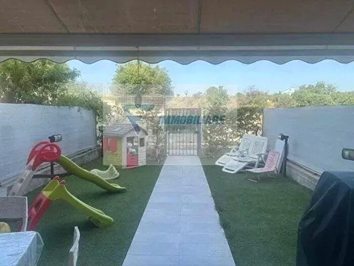 Appartamento con 5 locali in vendita in Melilli