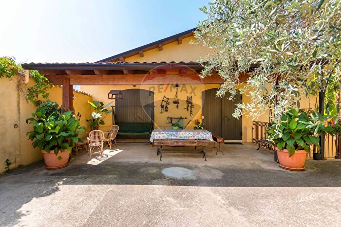 Casa con 6 locali in vendita in Strada Provinciale Bis Contrada Dagala Via della Cartiera, Carini