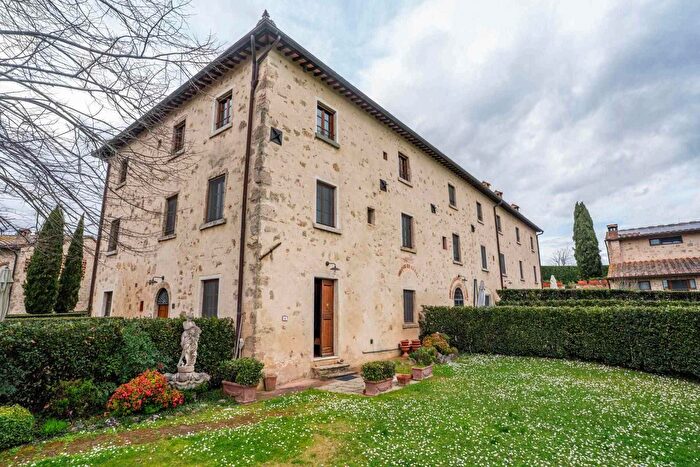 Appartamento trilocale in vendita in Località Malasalita, Poggibonsi