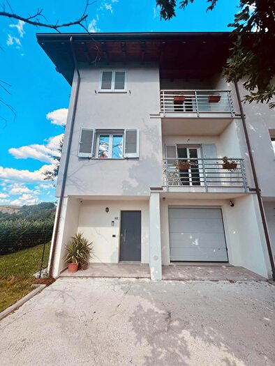 Casa con 8 locali in vendita in Via Fiobo Masi, Castiglione Dei Pepoli