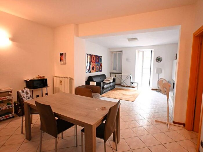 Appartamento trilocale in affitto in Via Felice Cavallotti, Centro, Omegna