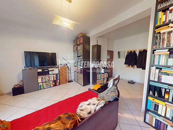 Appartamento trilocale in vendita in Via Armando Spadini, Milano