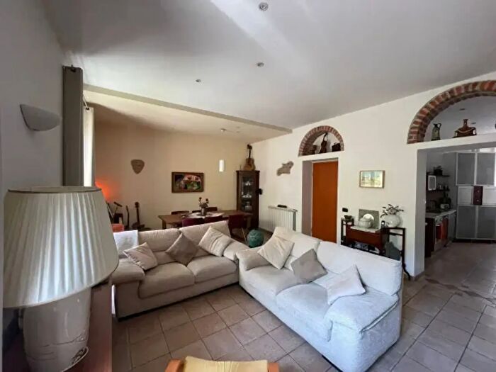 Appartamento quadrilocale in vendita in Via Ruggero di Lauria, Milano