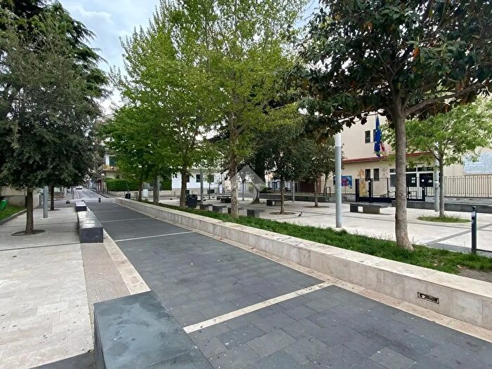 Appartamento trilocale in vendita in Via Enrico De Nicola, Acerra