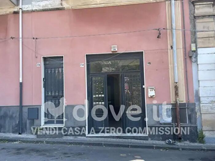 Casa trilocale in vendita in Via Etnea, Gravina Di Catania