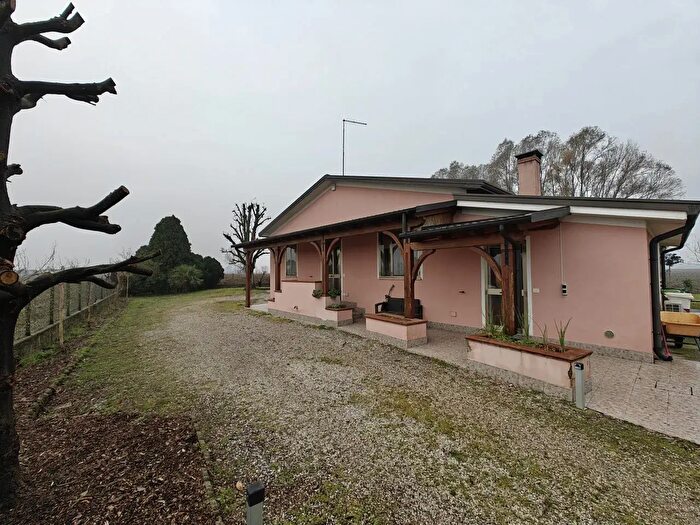Casa quadrilocale in vendita in San Martino Di Venezze