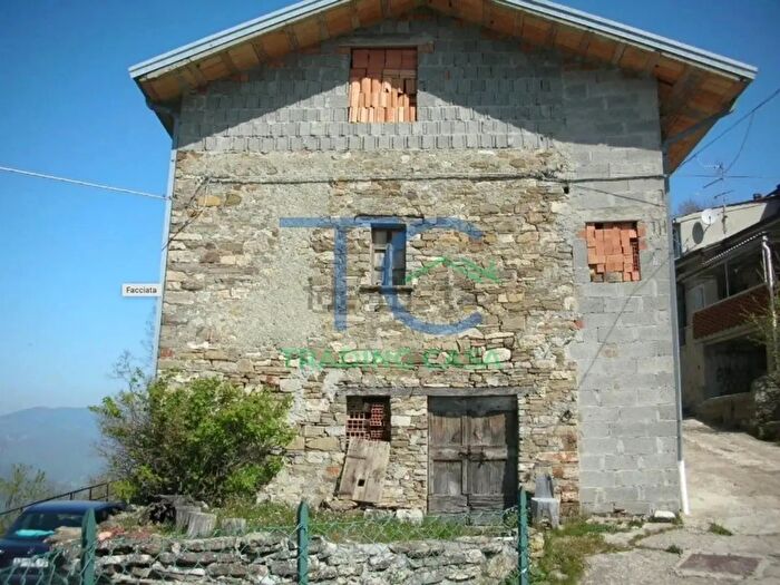 Appartamento monolocale in vendita in Torre di Metteglia, Corte Brugnatella