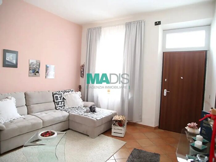 Casa trilocale in vendita in Via Aniene, Prato