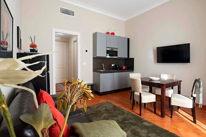 Appartamento monolocale in affitto in Via Cavour, Roma