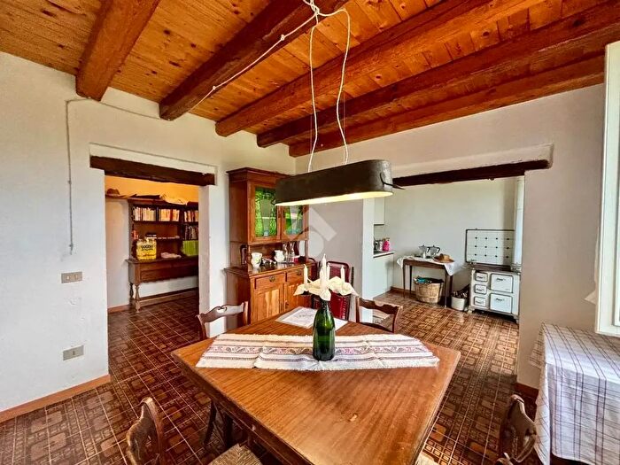 Casa bilocale in vendita in Via Molinetto, Refrontolo