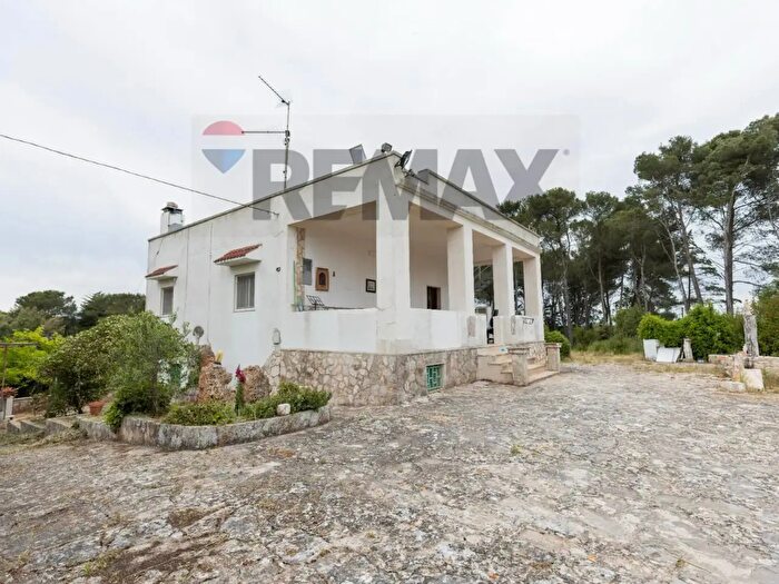 Casa con 5 locali in vendita in Strada Pozzo Tre Pile Snc, Martina Franca