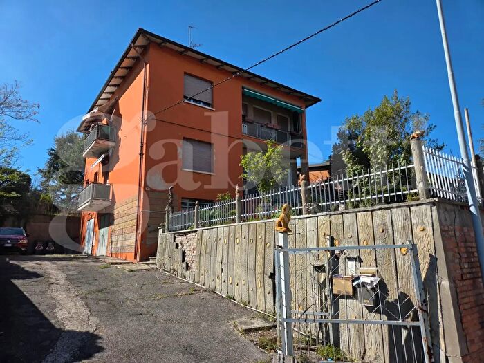 Casa con 5 locali in vendita in Viale Papa Giovanni XXIII, Sasso Marconi