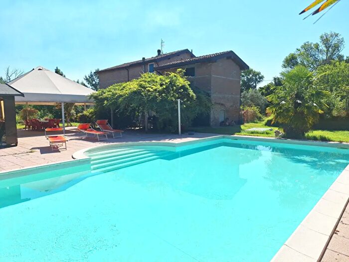 Casa con 10 locali in vendita in Strada Battaglia, Modena