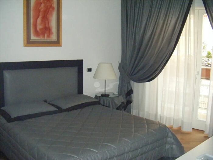 Appartamento bilocale in affitto in Via Lovanio, Roma