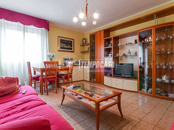 Appartamento trilocale in vendita in Mozzate