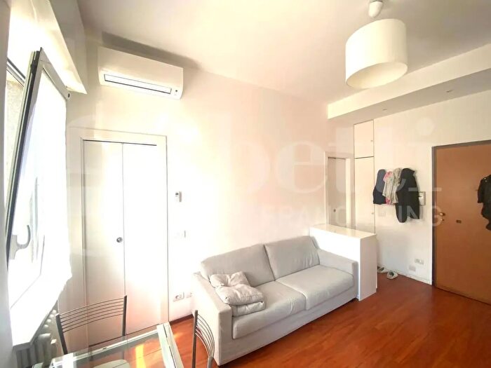 Appartamento bilocale in vendita in Via Taormina, Milano