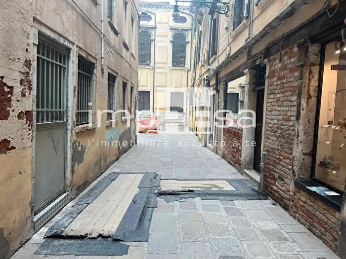 Appartamento trilocale in affitto in Sestiere Cannaregio, Venezia