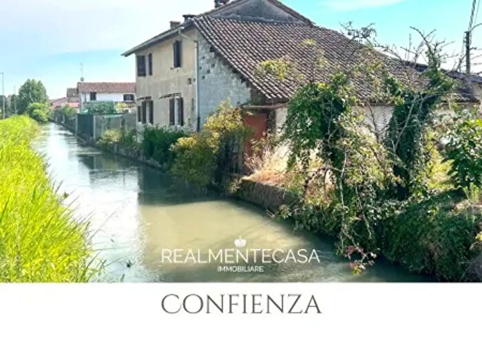 Casa trilocale in vendita in Via Vespolate, Confienza