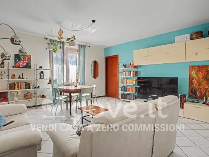 Appartamento trilocale in vendita in Viale Garibaldi, Maccagno con Pino e Veddasca