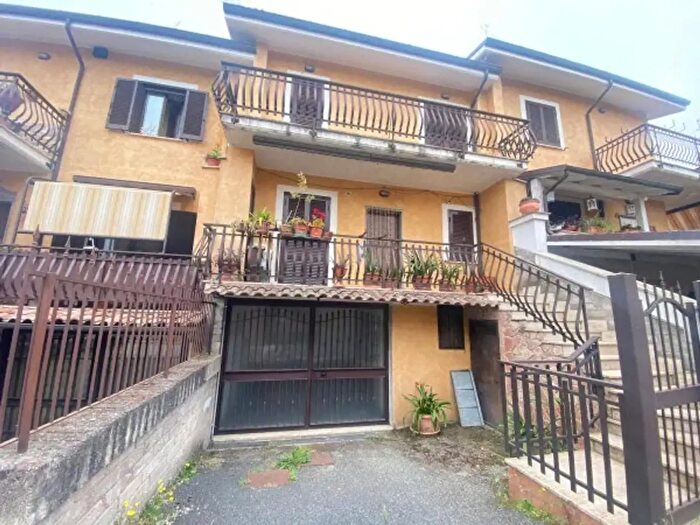 Casa con 6 locali in vendita in Circonvallazione Giovanni Falcone, Labico