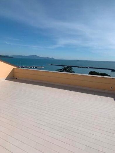 Appartamento quadrilocale in vendita in Via Vitruvio, Formia