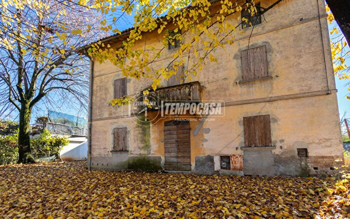 Casa quadrilocale in vendita in Via Roncaglio, Cavriago