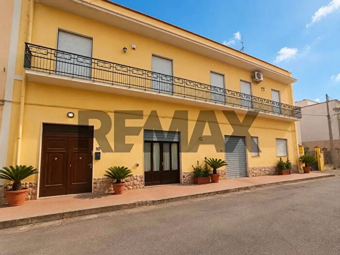 Casa con 12 locali in vendita in Via Leonardo Maiorana, Misiliscemi