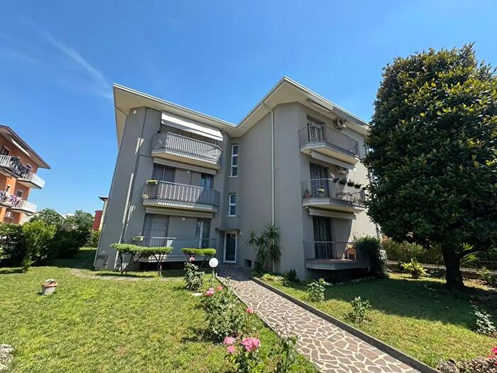 Appartamento quadrilocale in vendita in Via Primo Maggio, Coccaglio