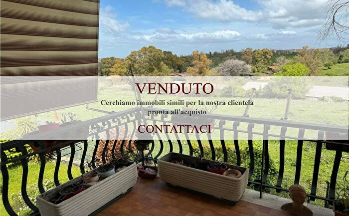 Appartamento con 5 locali in vendita in Via Montefiore Conca Roma, Roma