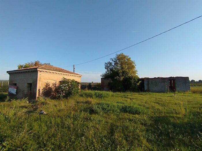 Casa con 11 locali in vendita in Via Olmo, San Prospero