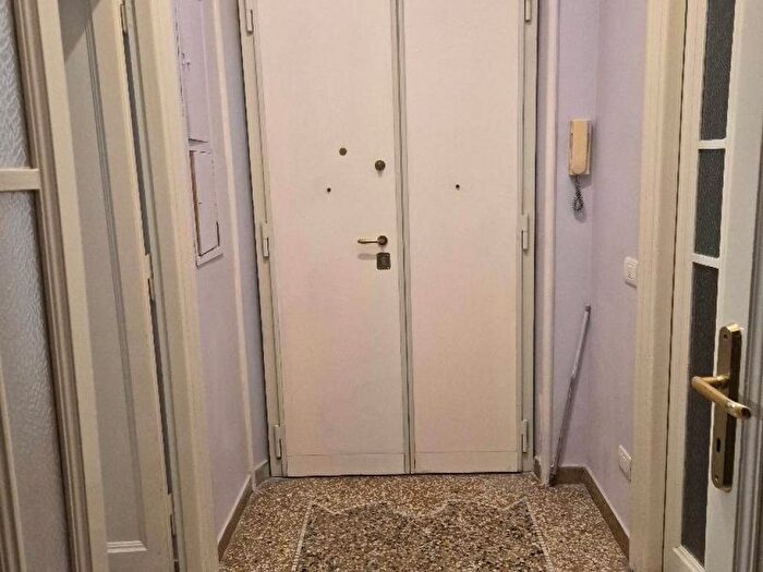 Appartamento trilocale in affitto in Via Etruria, Re di Roma, Roma