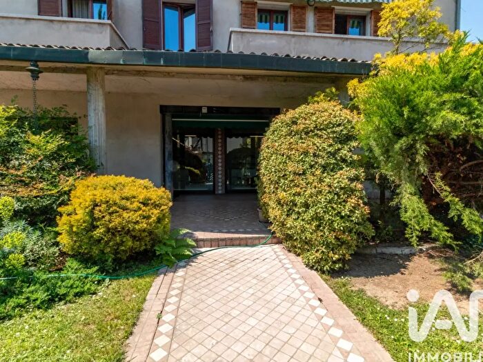 Casa con 12 locali in vendita in Via Mazzini, Ronco AllAdige