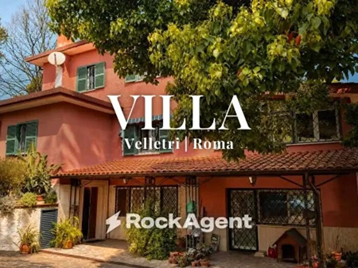 Casa con 6 locali in vendita in Via Colle Scarano, Velletri