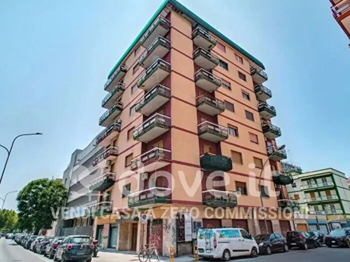 Appartamento quadrilocale in vendita in Viale Magna Grecia, Taranto