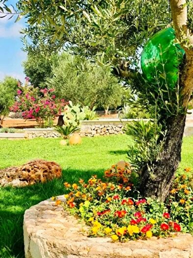 Casa con 10 locali in vendita in Ostuni